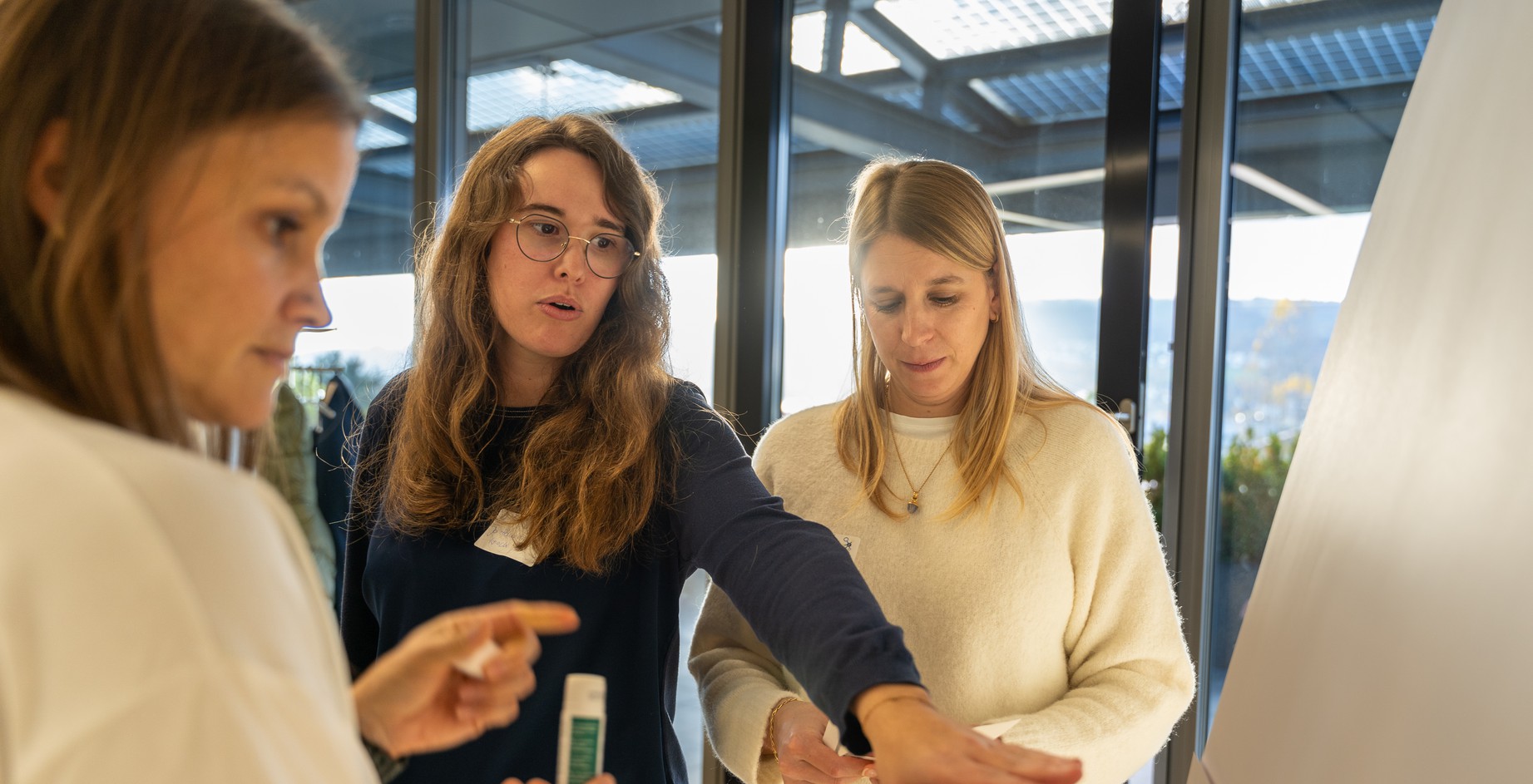 Le 16 novembre 2023, nous avons eu le plaisir d'accueillir plus de 70 clients, partenaires commerciaux et collègues à la première édition d'"enersuisse connected".