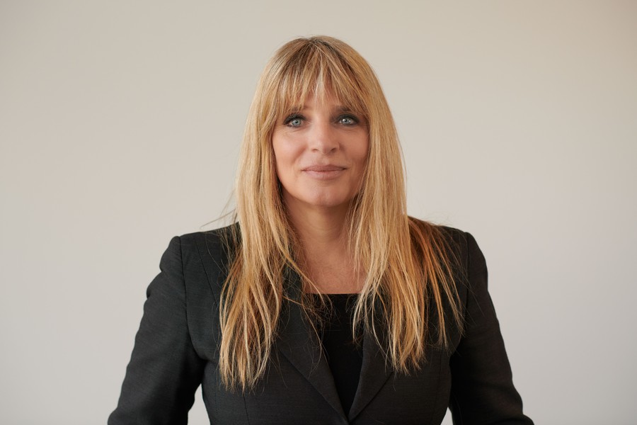 «Durch iterative Vorgehensweisen und stetiges Lernen passen wir uns an die Geschäftswelt an», Sue Ajdini, Mitglied der enersuisse-Geschäftsleitung.