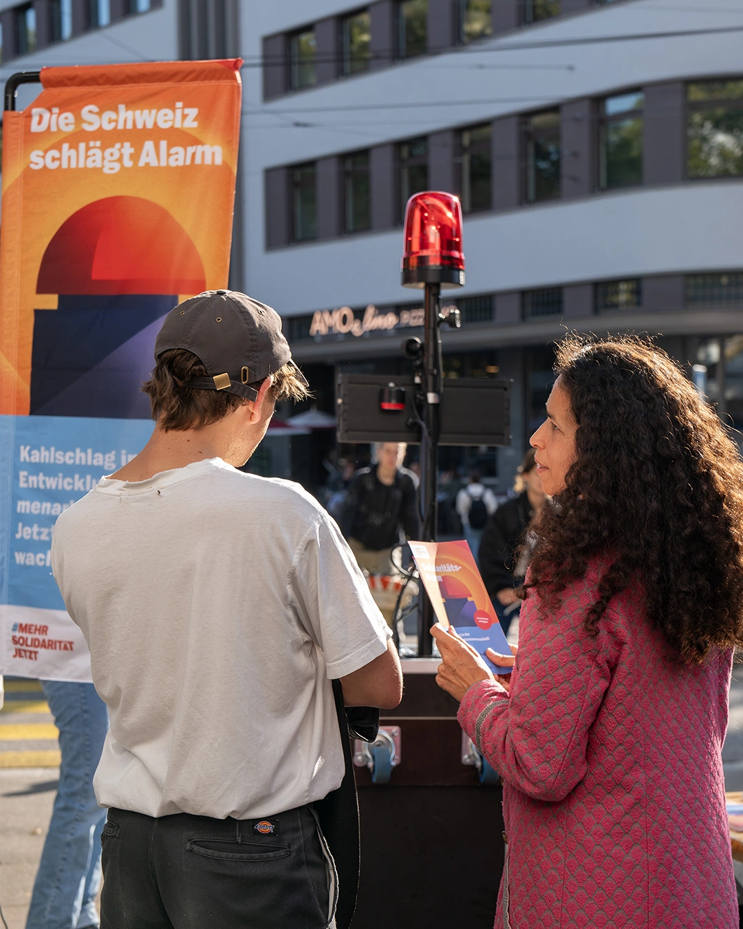 Solidaritäts-Alarm Bild Stand