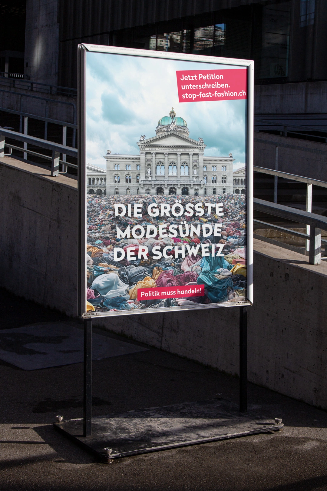 Deutsches Hauptvisual für die Kampagne von Public Eye