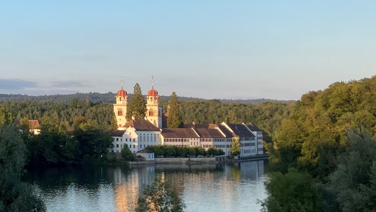 Klosterkirche auf der Insel Rheinau