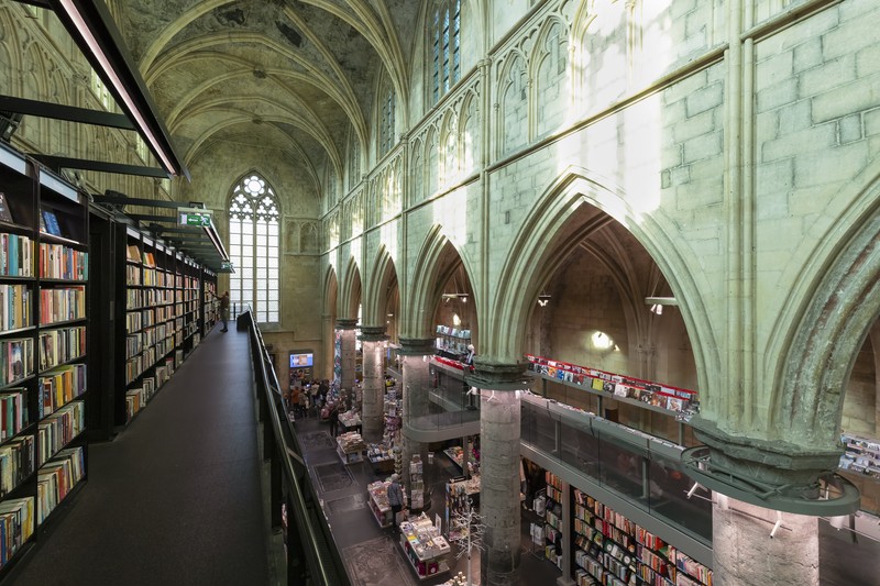 In Maastricht (NL) wurde aus der Dominikanerkirche eine Buchhandlung.