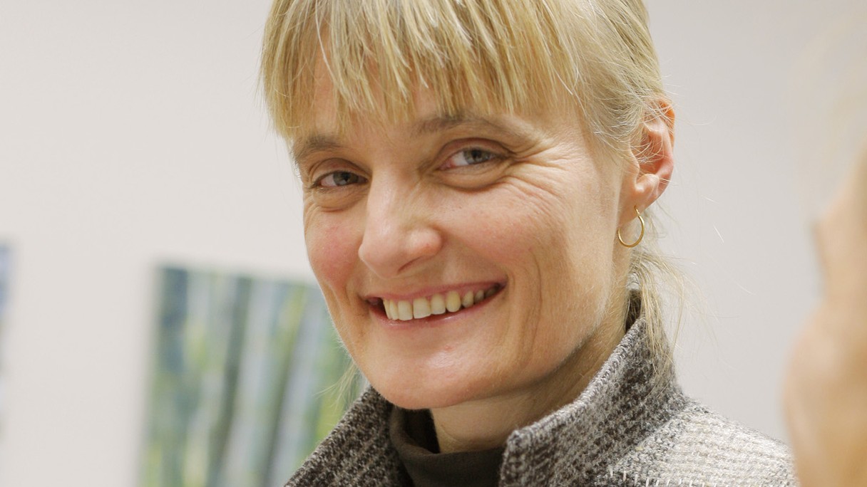 Porträt von Monika Renz