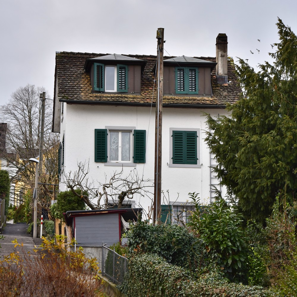 Das Haus der Adoptiveltern