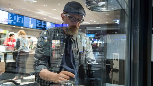 Bild von Der Chef von SRF Kultur Online arbeitet mobil