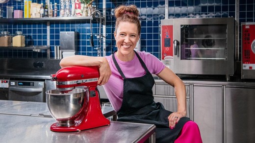 Bild von Nicole Freudiger moderiert das neue Format «Fromme Törtchen»