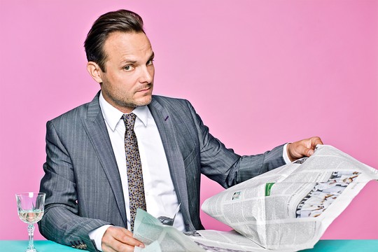 Bild von «Deville» – Die Late-Night-Show – Start der zweiten Staffel