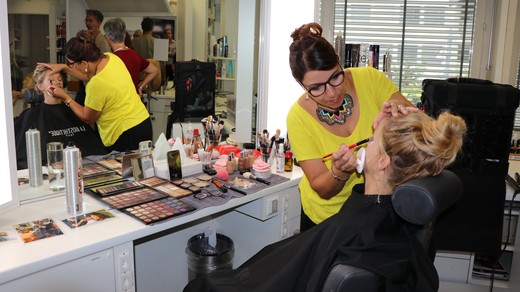 Bild von Real-Life-Facetune: Die Maskenabteilung von tpc