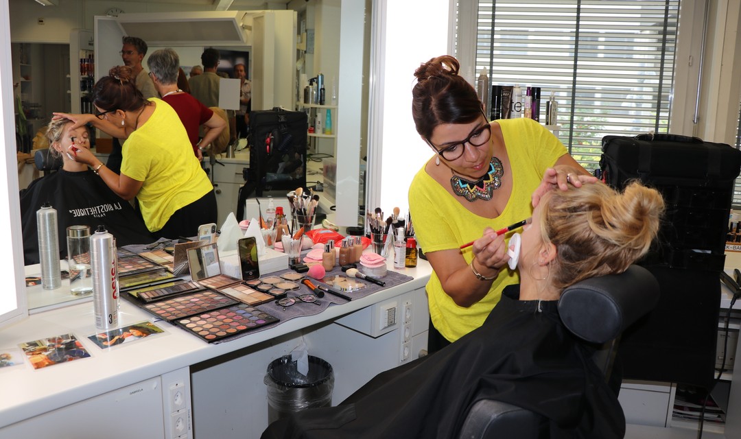 Bild von Real-Life-Facetune: Die Maskenabteilung von tpc