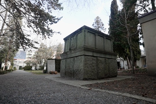 Bild von Geschichtspodcast «Zeitblende»: Ein vergessenes Nazi-Denkmal mitten in Chur GR