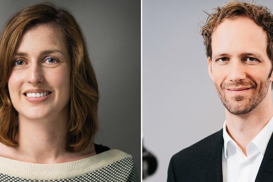 Bild von Sarah Nowotny und Roman Fillinger berichten für Radio SRF neu aus Miami 