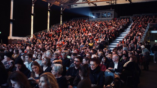 Bild von Cut & Cut: Was passiert nach der letzten Klappe