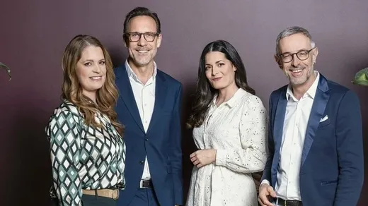 Bild von Die SRG Luzern offeriert Kaffee, Gipfeli und reservierte Plätze an der SRF-Radio-Talkshow «Persönlich» im Kleintheater in Luzern