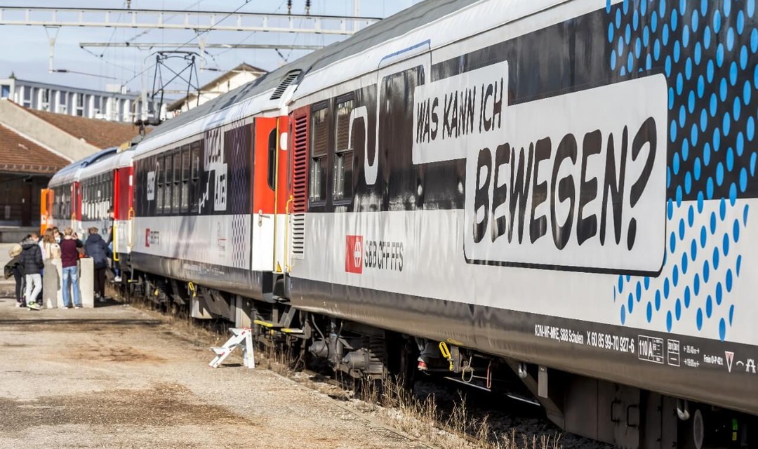 Bild von Fake News auf der Spur: Interaktiver Erlebniszug macht Halt in Brugg