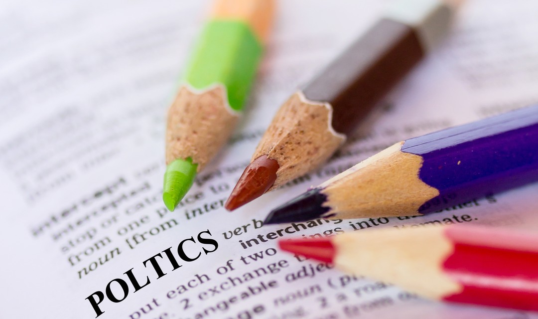 Bild von «Kurz erklärt»: So berichtet SRF über Politik