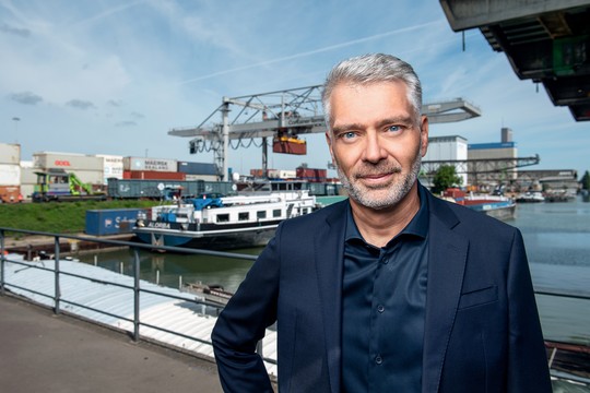 Bild von «Wahl-Arena»: Schweiz – EU im Rheinhafen Basel