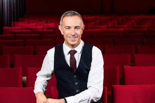 Bild von «2 x Weihnachten»: 20 Jahre – 20 Köpfe