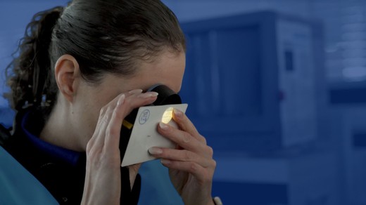 Bild von «Rundschau» über gefälschte Pässe: Keine Nachhilfe für Betrüger