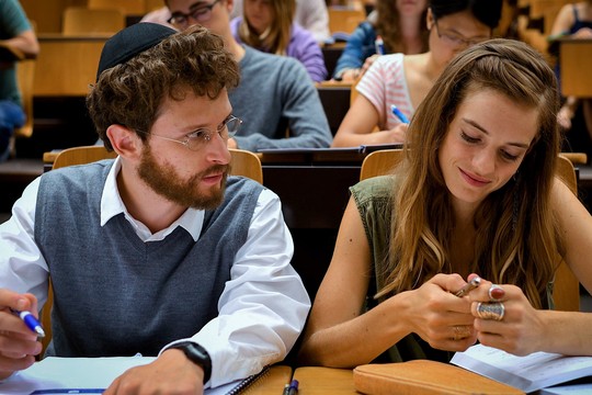 Bild von TV-Premiere «Wolkenbruchs wunderliche Reise in die Arme einer Schickse»