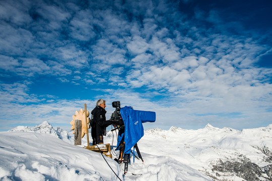 Bild von «DOK»: Wie die SRG die Ski-WM zum Spektakel macht