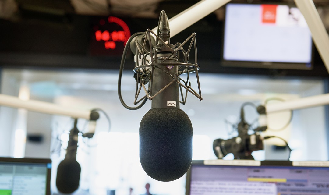 Radiostudio Brunnenhof - Symbolbilder Mikrofon.