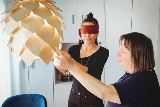 Bild von Bigna Silberschmidt versucht die Realität von blinden Menschen zu verstehen