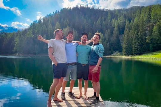 Bild von «Schwiizer-Reis» mit Hess-Rusch-Hegner: Start der zweiten Staffel