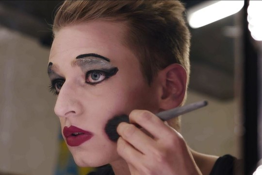 Bild von Sendung «Fiirabig» mit einer Dragqueen war zulässig