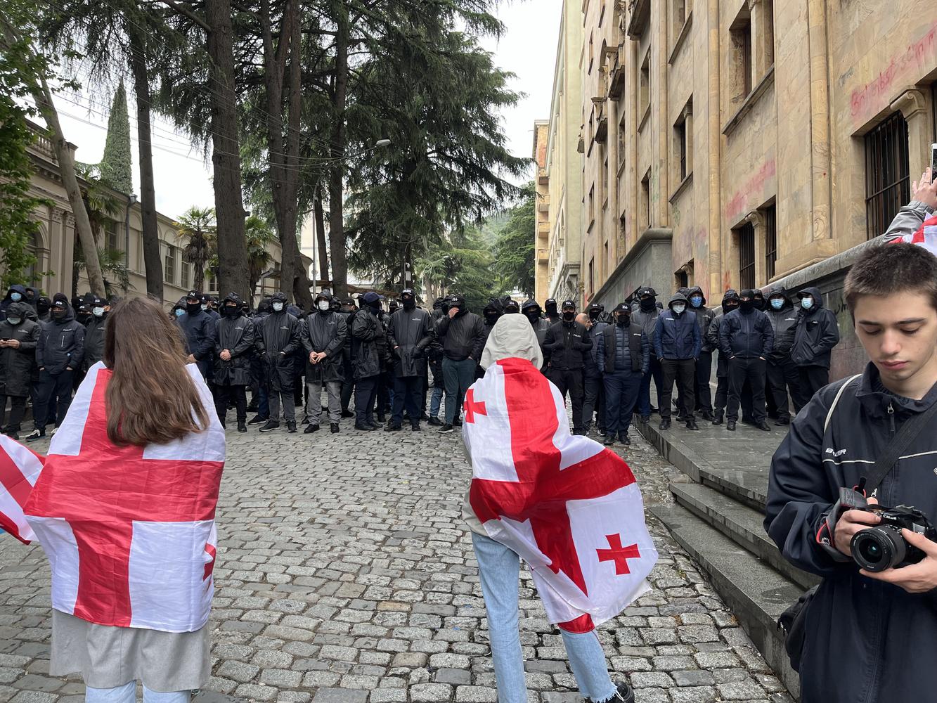 Bild von Demonstrierenden In Georgien
