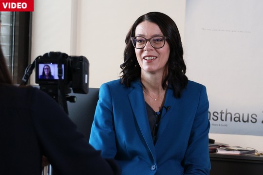 Bild von Nathalie Wappler, wie wichtig sind klassische, lineare Sendungen für SRF?