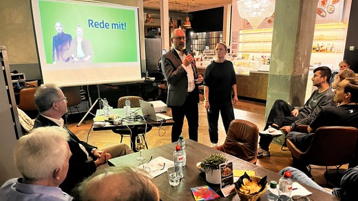 Bild von «Rede-mit-Tour» in Neuhausen: Ein Abend des offenen Austauschs