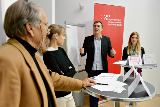 Bild von Leute – ab in die «Arena»!