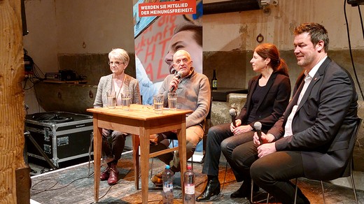 Bild von Ein grosser Schritt, der Schritt ins Bundeshaus