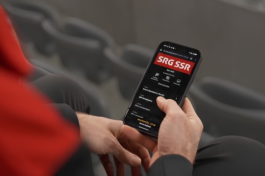 Bild von Tor im Ohr: «Accessify» bringt den Kommentar ins Stadion