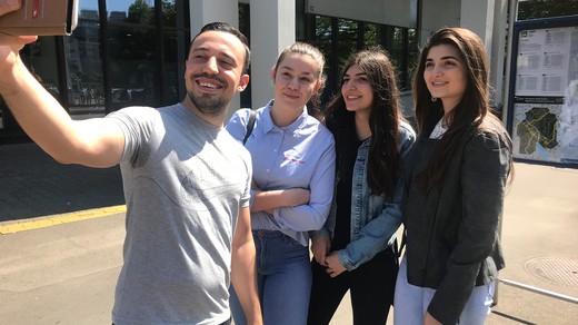 Bild von «DOK»: Die Social Media Influencer