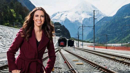 Bild von Susanne Wille mit dem MedienStar-Award geehrt