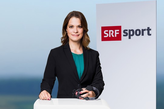 Bild von Michèle Schönbächler gibt ihre Funktion als Ski-Kommentatorin ab