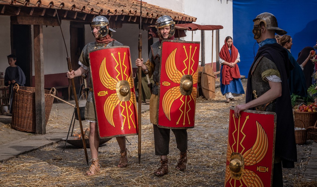 Als Legionär verkleidete Statisten auf dem Set von «Fabia und der Zaubertrank»