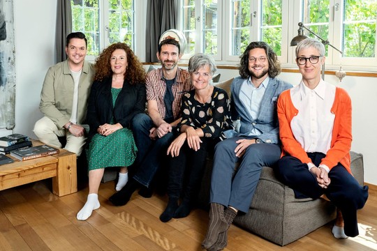 Bild von «Wer wohnt wo?» öffnet Türen zu fünf Schweizer Wohnträumen