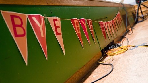 Bild von Bye-bye Brunnenhof