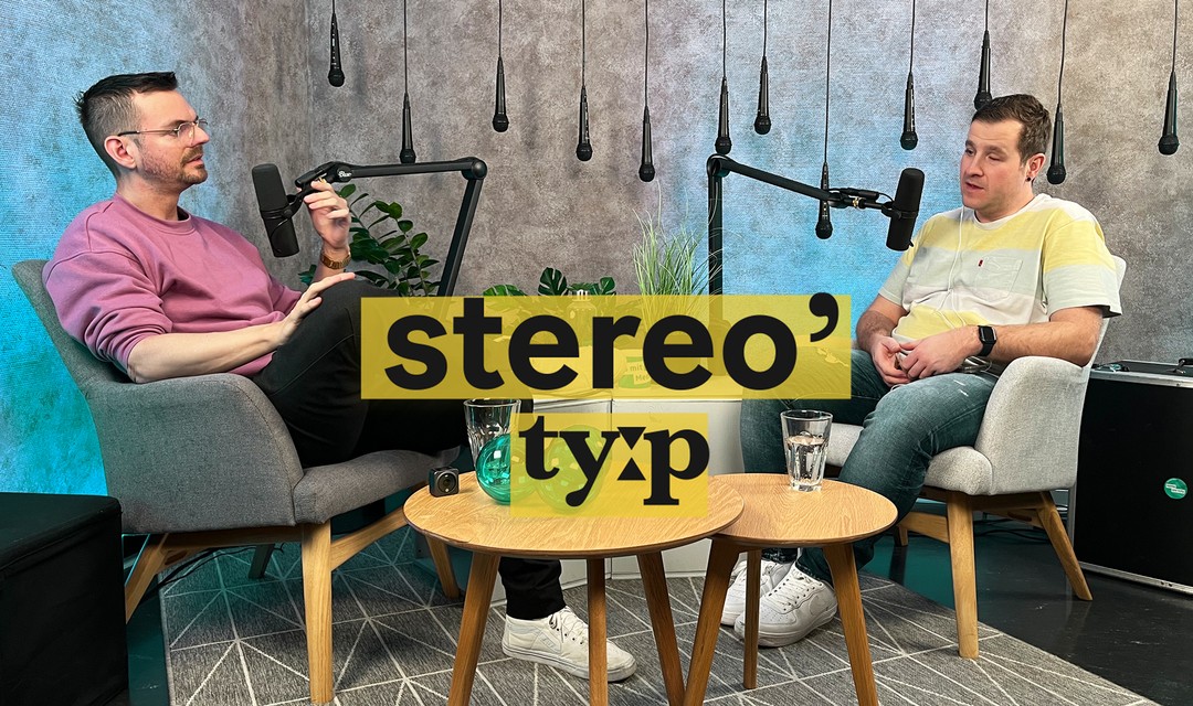 Robin und Yves sitzen im Studio