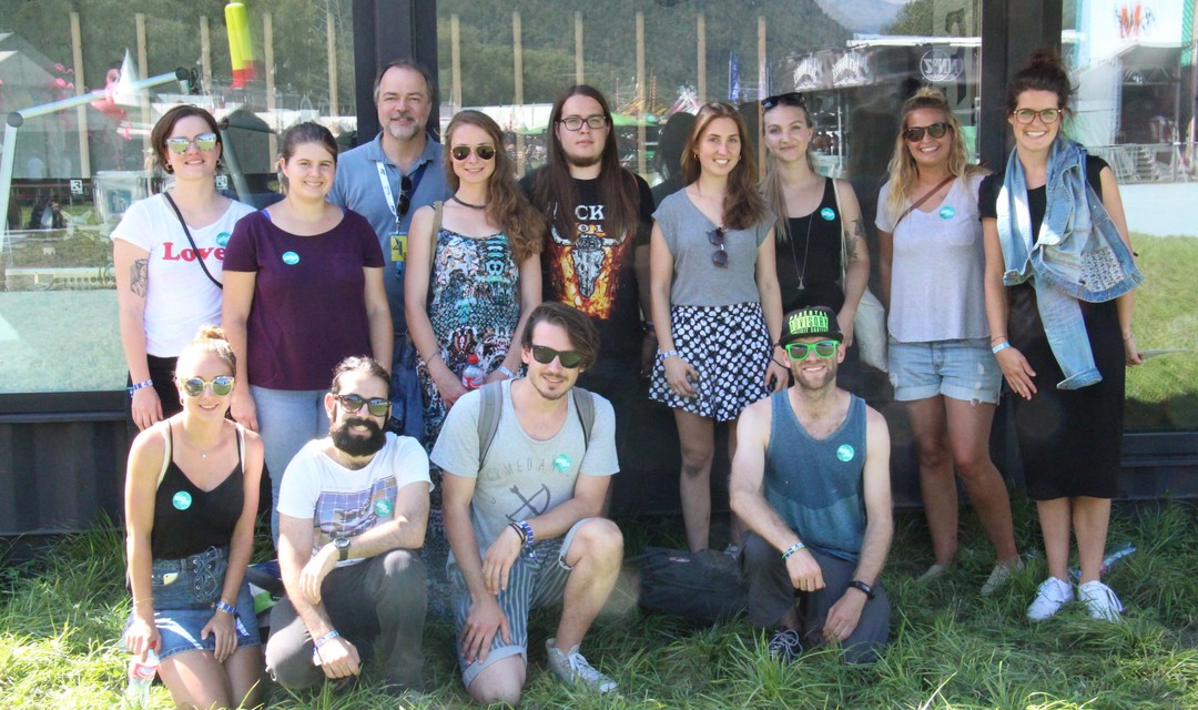 Gruppenfoto der Teilnehmer von «Öpis mit Medie»