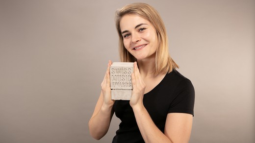 Bild von Hazel Brugger moderiert «Swiss Music Awards»