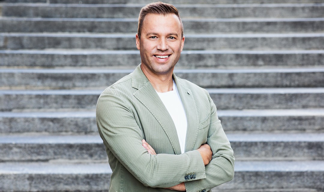 Moderator Jonny Fischer