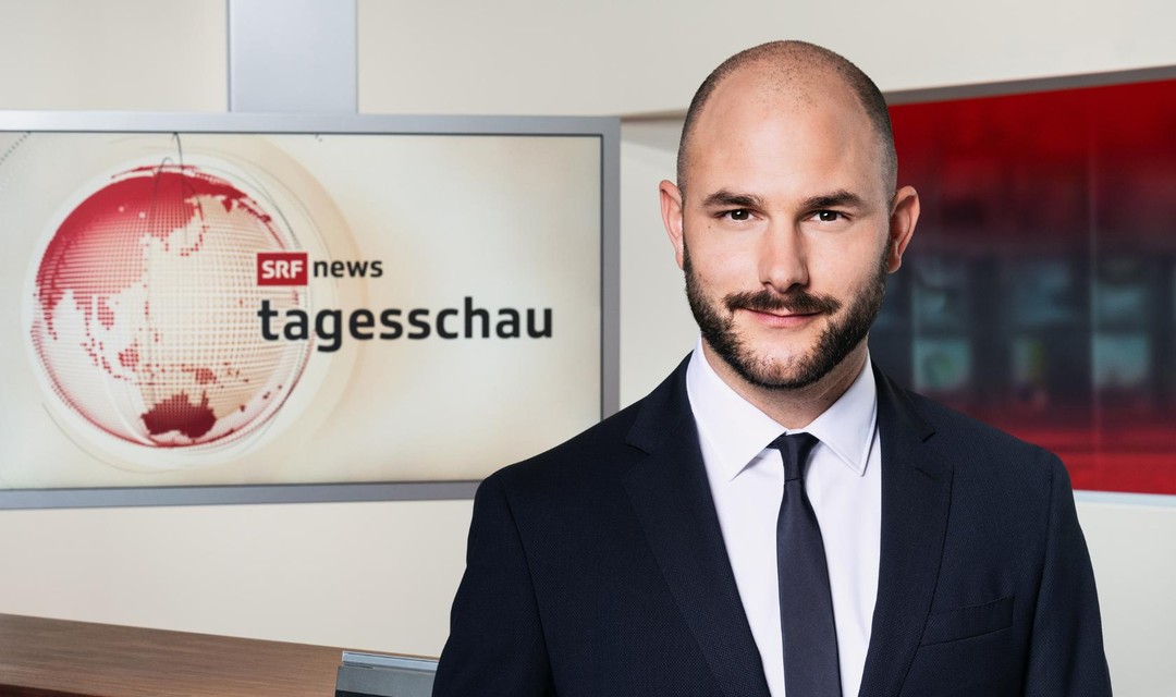 Porträt von Michael Rauchenstein im «Tagesschau»-Studio