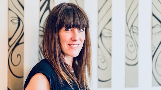 Bild von Aus der Maske #4: Sie leitet die SRF-Maske