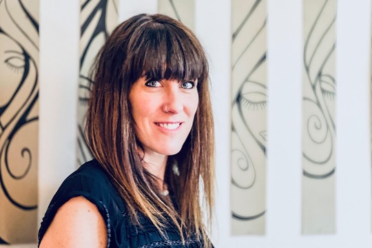 Bild von Aus der Maske #4: Sie leitet die SRF-Maske