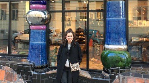 Bild von Donika Dragaj stösst zum Publikumsrat