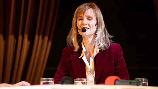 Bild von Bundeshauskorrespondentin Nathalie Christen zu Besuch im Rathaus Frauenfeld