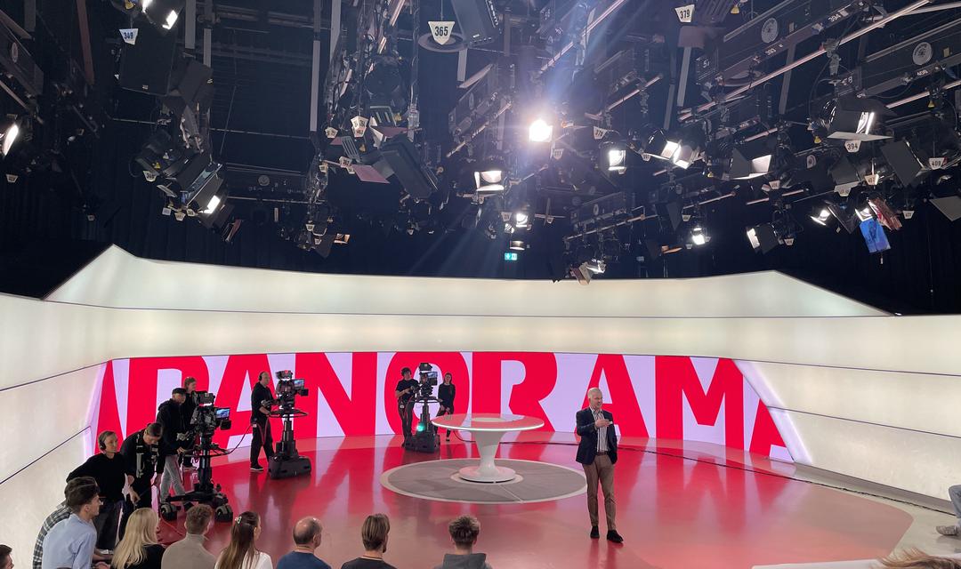 Bild von Mitglieder der SRG Nidwalden zu Gast beim «Sportpanorama» im SRF-Studio in Zürich